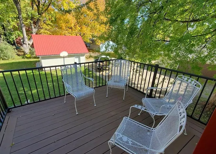 Glencoe-Freshly Remodeled-Pets Ok-4 Bedrooms-Grill