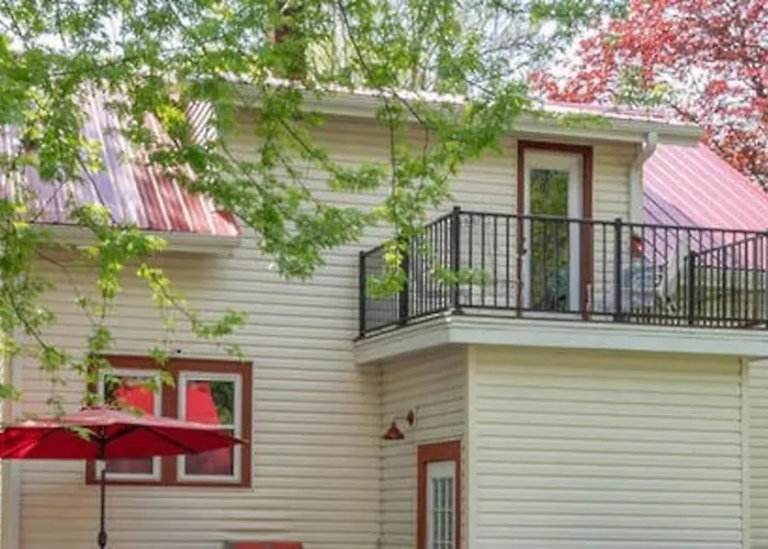 Glencoe-Freshly Remodeled-Pets Ok-4 Bedrooms-Grill