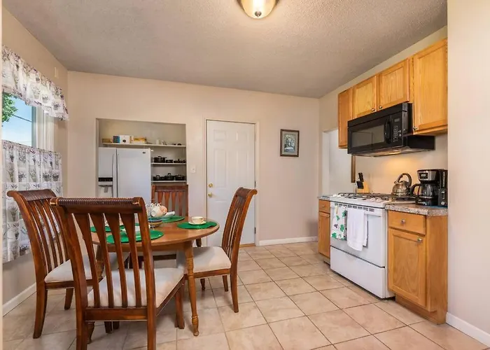 Entire House 3 Bedroom Twin Cities, Specious, Entire House, Ac