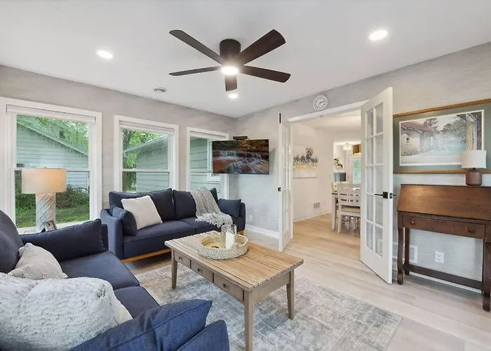Luxury 1800Sq.Ft Home - Sleeps 8